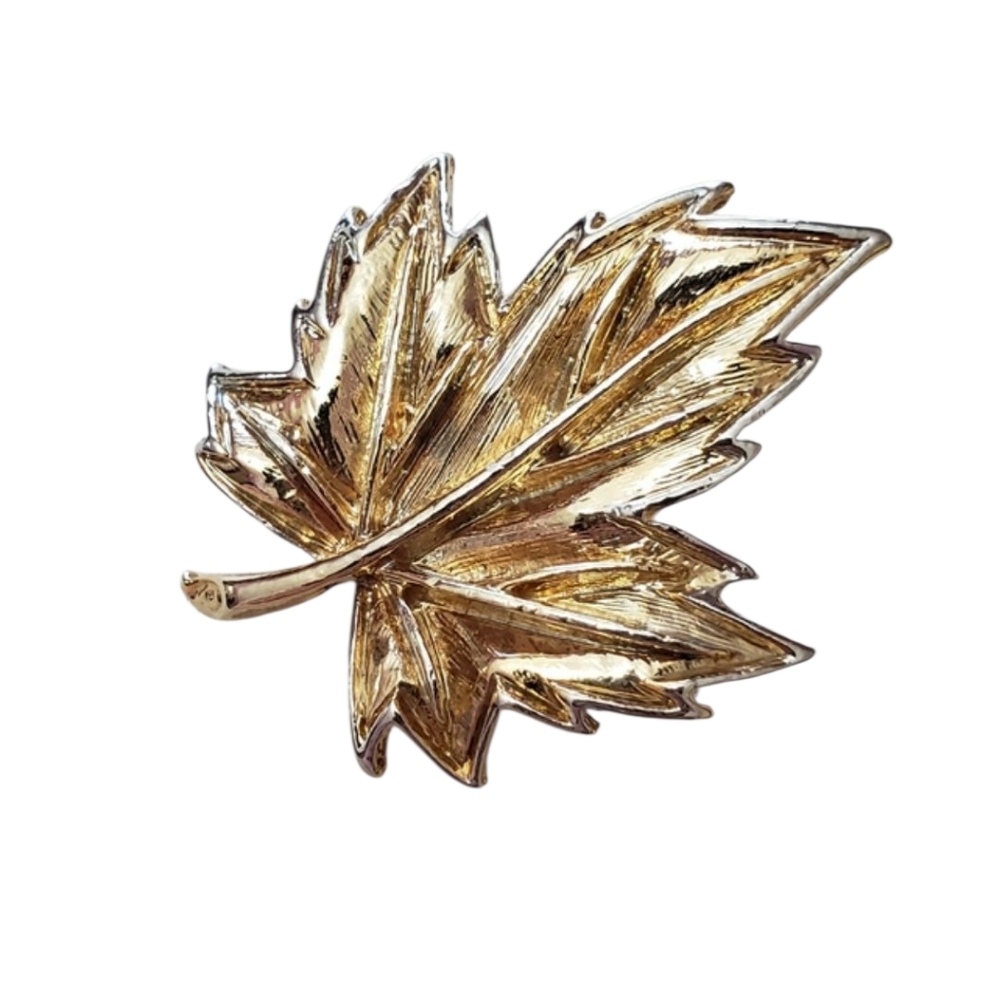 Vintage Gold tone leaf brooch - Picture 3 of 7